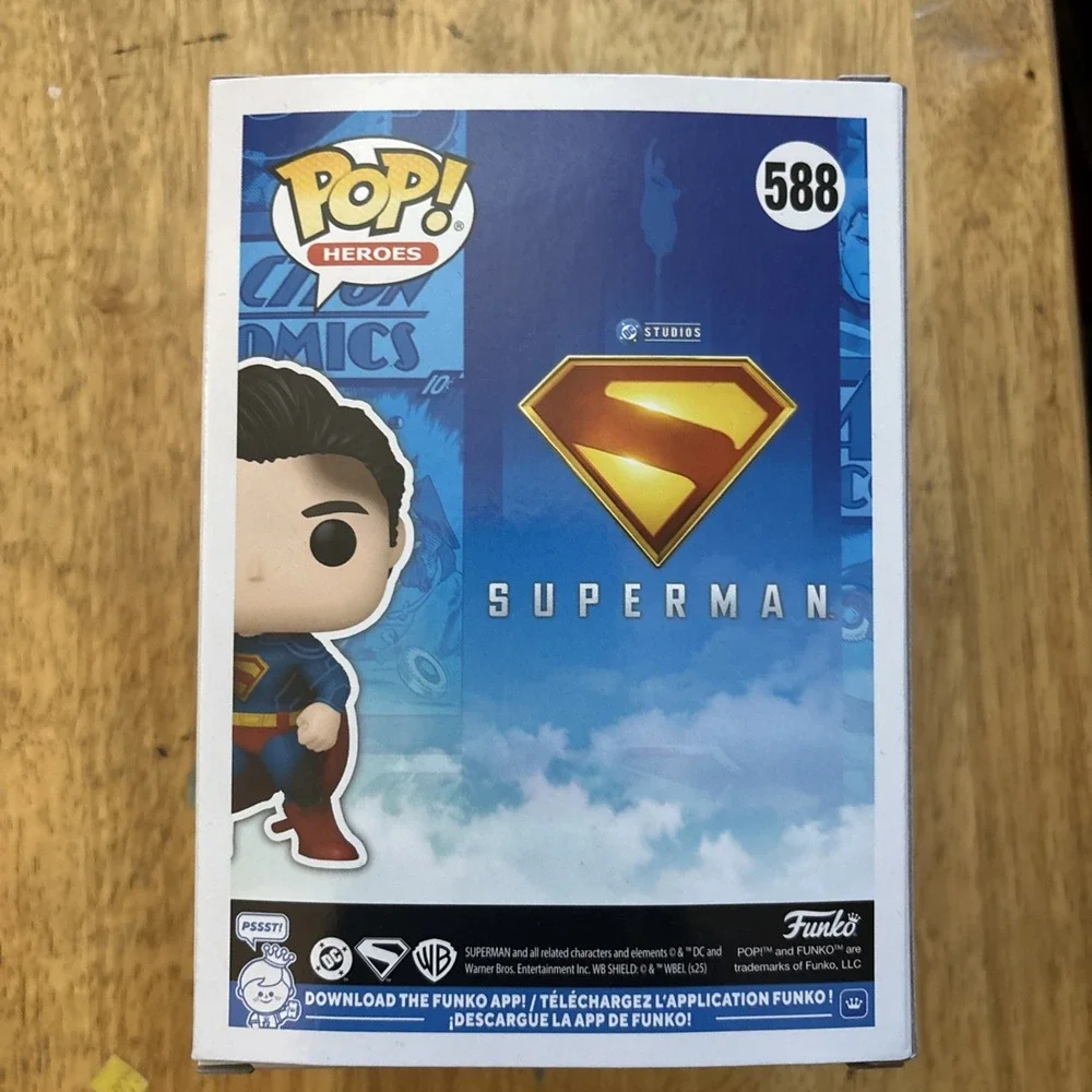 Battle Damaged Superman Funko Pop‎ #588 Movies DC Comics - Exclusive - NIB